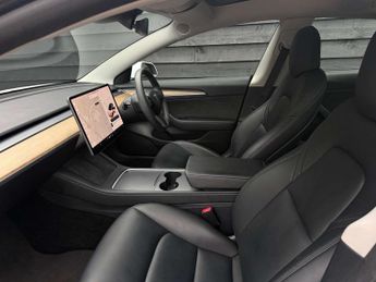 TESLA MODEL 3 Model 3 Standard Range + 4dr