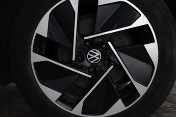 Volkswagen ID.3 Pro Performance 58kWh Life Hatchback 5dr Electric Auto (204 ps)