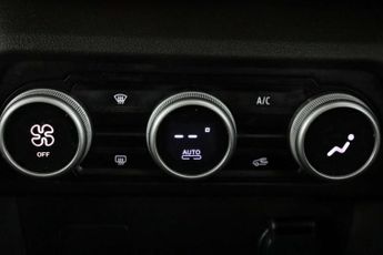 Dacia Jogger 1.6 Hybrid Expression MPV 5dr Petrol Hybrid Auto Euro 6 (s/s) (1