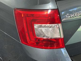 Skoda OCTAVIA 1.4 TSI SE L Estate 5dr Petrol DSG Euro 6 (s/s) (150 ps) 6 MOTNH