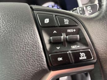 Hyundai TUCSON 1.6 CRDi MHEV Premium SUV 5dr Diesel Hybrid DCT Euro 6 (s/s) (13