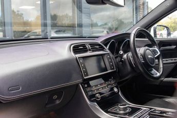 JAGUAR XE 2.0i R-Sport Saloon 4dr Petrol Auto Euro 6 (s/s) (200 ps)
