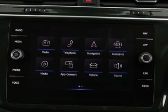 Volkswagen Tiguan 1.5 TSI Life SUV 5dr Petrol DSG Euro 6 (s/s) (150 ps)