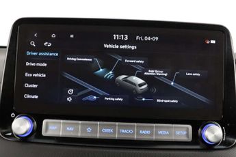 Hyundai KONA 64kWh Premium SUV 5dr Electric Auto (10.5kW Charger) (204 ps)