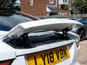 Jaguar F-TYPE 2.0 F-Type I4 R-Dynamic Auto 3dr