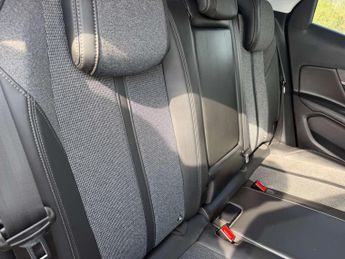 PEUGEOT 3008 1.2 3008 Allure S/S Auto 5dr