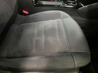 CITROEN C4 X e-C4 X Shine + 4dr