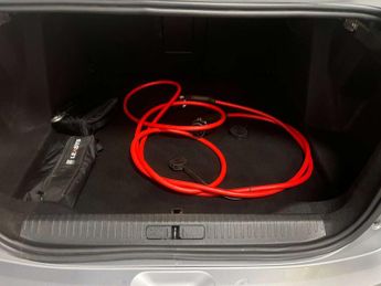 CITROEN C4 X e-C4 X Shine + 4dr