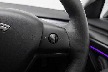 TESLA MODEL 3 Standard Range Plus Saloon 4dr Electric Auto RWD (241 bhp)