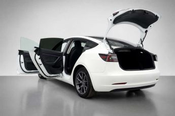TESLA MODEL 3 Standard Range Plus Saloon 4dr Electric Auto RWD (241 bhp)