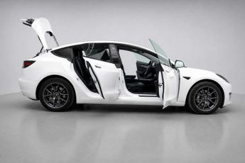 TESLA MODEL 3 Standard Range Plus Saloon 4dr Electric Auto RWD (241 bhp)