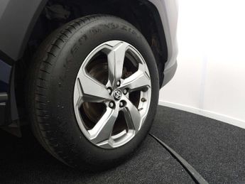 TOYOTA RAV4 2.5 RAV4 Design HEV CVT 4WD 5dr