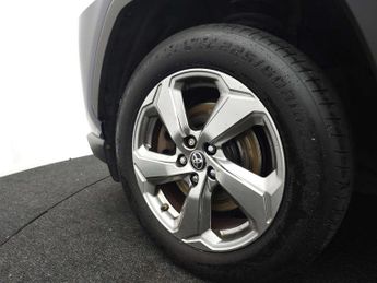 TOYOTA RAV4 2.5 RAV4 Design HEV CVT 4WD 5dr