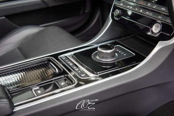 JAGUAR XE 2.0 XE Portfolio D AWD Auto 4WD 4dr