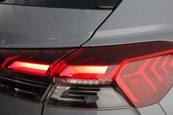 Audi Q4 e-tron 40 S line SUV 5dr Electric Auto 82kWh (204 ps)