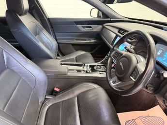 JAGUAR XF 2.0 XF R-Sport D Auto 4dr