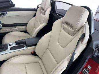 MERCEDES-BENZ SLK 2.1 SLK 250 AMG Sport CDi BlueEfficiency Auto 2dr