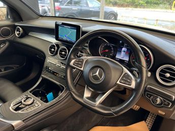 MERCEDES-BENZ GLC 2.1 GLC 220 D 4Matic AMG Line Premium Auto 4WD 5dr