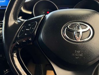 TOYOTA C-HR 1.8 C-HR Excel HEV CVT 5dr