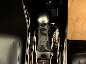 TOYOTA C-HR 1.8 C-HR Excel HEV CVT 5dr