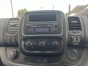 VAUXHALL VIVARO 1.6 Vivaro  2700 CDTI