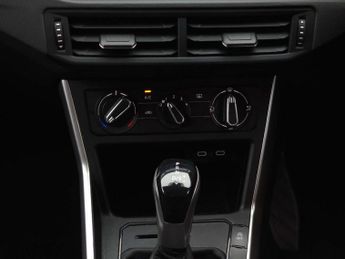 VOLKSWAGEN POLO 1.0 Polo Life TSi Semi-Auto 5dr