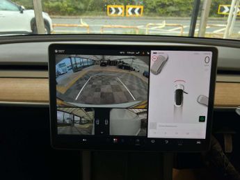 TESLA MODEL 3 Model 3 Standard Range + 4dr
