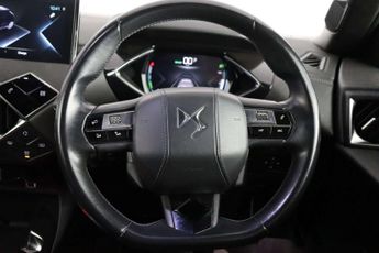 DS AUTOMOBILES DS 3 CROSSBACK E-TENSE 50kWh Ultra Prestige Crossback 5dr Electric Auto (136 ps