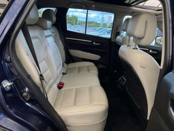 RENAULT KOLEOS 2.0 Koleos Signature Nav dCi 4x4 CVT 4WD 5dr
