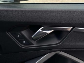 AUDI Q3 1.5 Q3 S Line 35 TFSI Semi-Auto 5dr
