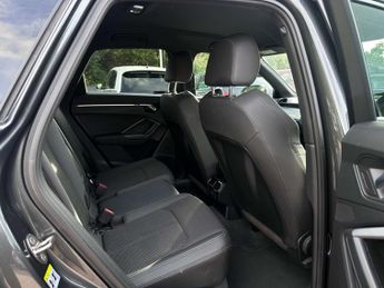 AUDI Q3 1.5 Q3 S Line 35 TFSI Semi-Auto 5dr