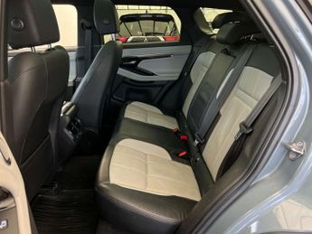 LAND ROVER RANGE ROVER EVOQUE 2.0 Range Rover Evoque First Edition D Auto 4WD 5dr