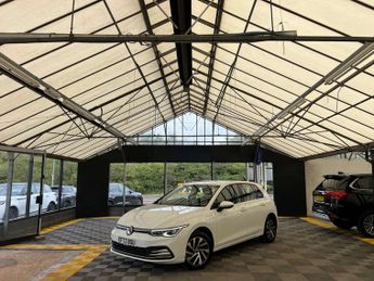 Volkswagen Golf 1.4 Golf Style TSi E-Hybrid Semi-Auto 5dr