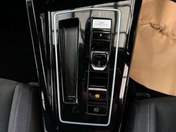 VOLKSWAGEN GOLF 1.4 Golf Style TSi E-Hybrid Semi-Auto 5dr