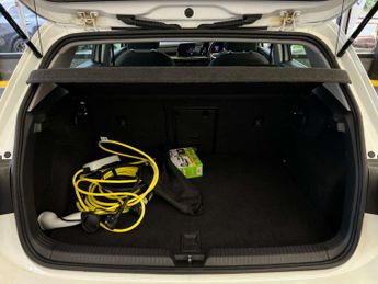 VOLKSWAGEN GOLF 1.4 Golf Style TSi E-Hybrid Semi-Auto 5dr