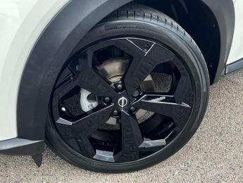 NISSAN JUKE 1.6 Juke Premiere Edition HEV CVT 5dr
