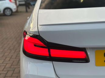 BMW 5 SERIES 2.0 520d M Sport MHEV Auto 4dr