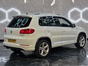 Volkswagen TIGUAN 2.0 TDI BlueMotion Tech R-Line SUV 5dr Diesel DSG 4WD Euro 5 (s/