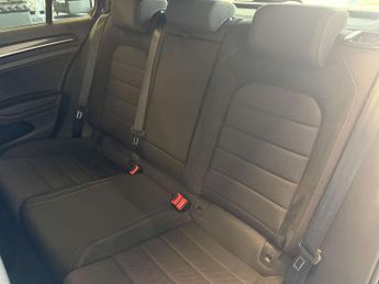 Volkswagen GOLF 2.0 Golf R TSi 4Motion Semi-Auto 4WD 5dr