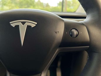 TESLA MODEL Y Model Y RWD 5dr