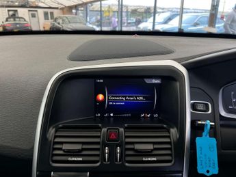 VOLVO XC60 2.0 XC60 R-Design Luxury Nav D4 Auto 5dr