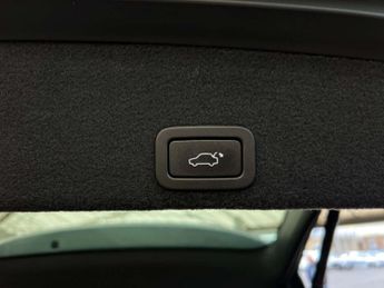 VOLVO XC60 2.0 XC60 R-Design Luxury Nav D4 Auto 5dr