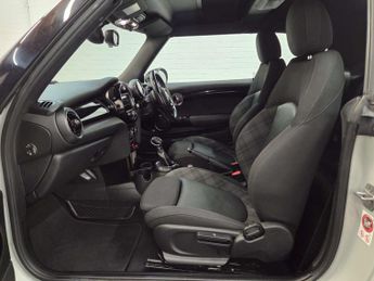 MINI CONVERTIBLE 1.5 Cooper Auto 2dr