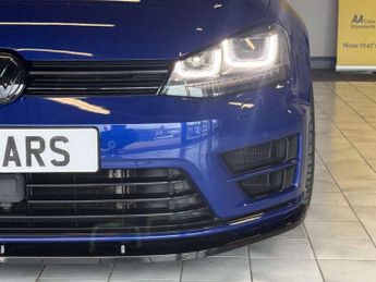 Volkswagen GOLF 2.0 Golf R DSG 4WD 3dr