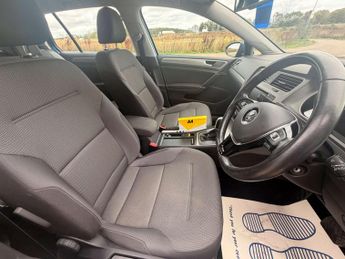 VOLKSWAGEN GOLF 1.6 Golf Match TDI BlueMotion Technology Semi-Auto 5dr