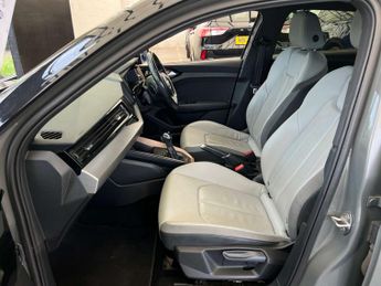 AUDI A1 1.5 A1 Sportback 35 TFSI S Line Contrast Edition Semi-Auto 5dr