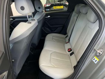 AUDI A1 1.5 A1 Sportback 35 TFSI S Line Contrast Edition Semi-Auto 5dr