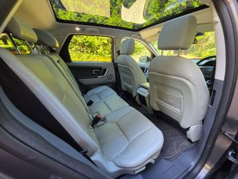 LAND ROVER DISCOVERY SPORT 2.0 Discovery Sport SE Tech TD4 Auto 4WD 5dr