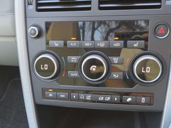 LAND ROVER DISCOVERY SPORT 2.0 Discovery Sport SE Tech TD4 Auto 4WD 5dr
