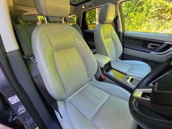LAND ROVER DISCOVERY SPORT 2.0 Discovery Sport SE Tech TD4 Auto 4WD 5dr